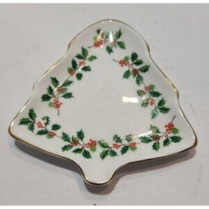 Vtg Royal Tara Irish Christmas Tree Shaped Candy Dish Made in Ireland Holly